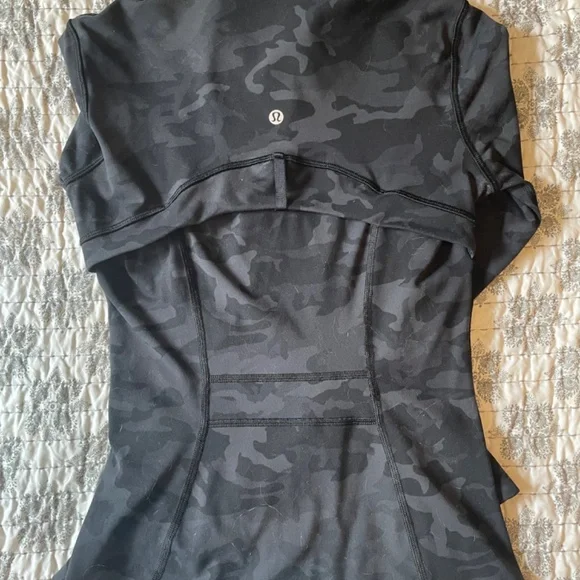 Lululemon Define Jacket - Picture 2 of 4